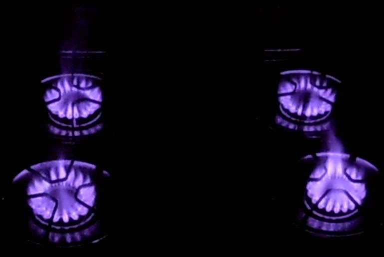 4 burners on gase stove, photographed with the IR modified Holystone F181G camera